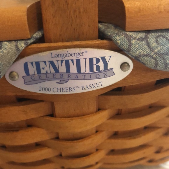 Longaberger 2000 Century basket with lid, blue fabric and plastic liner - Picture 2 of 7